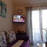 I & S * Водице