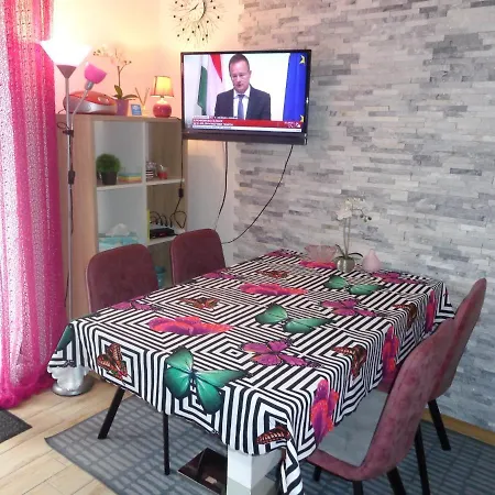 Apartment I & S
