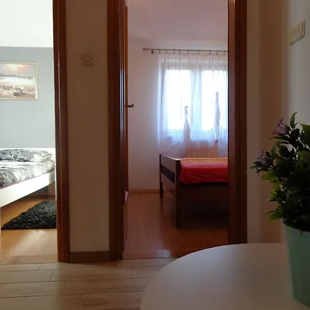 Apartment I & S